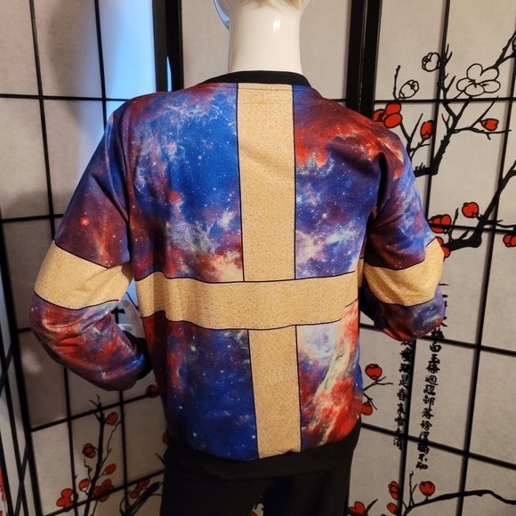 WOMEN'S SOFT SHINY CHRISTMAS SWEAT SHIRT STYLE WRAPED PACKAGE ART/SIZE MEDIUM - Picture 12 of 15